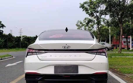 Hyundai Elantra, 2022 год, 1 680 000 рублей, 5 фотография