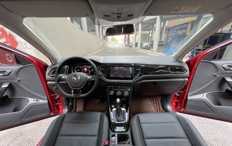 Volkswagen T-Roc I, 2021 год, 1 870 000 рублей, 6 фотография