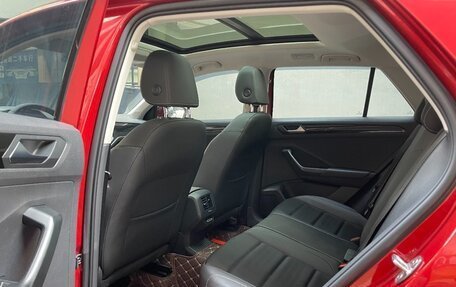 Volkswagen T-Roc I, 2021 год, 1 870 000 рублей, 5 фотография