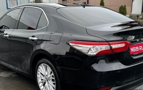 Toyota Camry, 2020 год, 3 200 000 рублей, 6 фотография