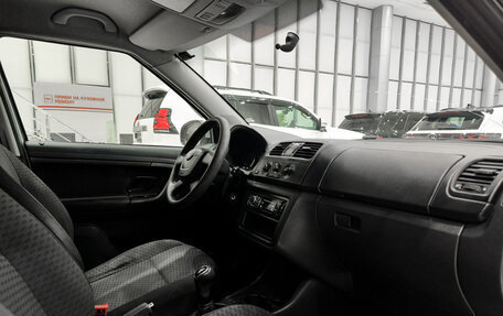 Skoda Fabia II, 2010 год, 399 000 рублей, 13 фотография