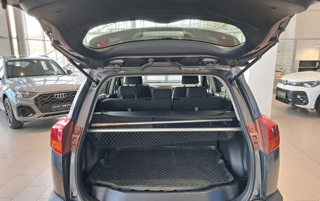 Toyota RAV4, 2013 год, 1 942 000 рублей, 10 фотография