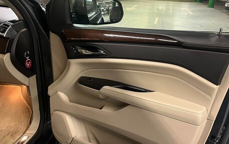 Cadillac SRX II рестайлинг, 2013 год, 1 650 000 рублей, 23 фотография