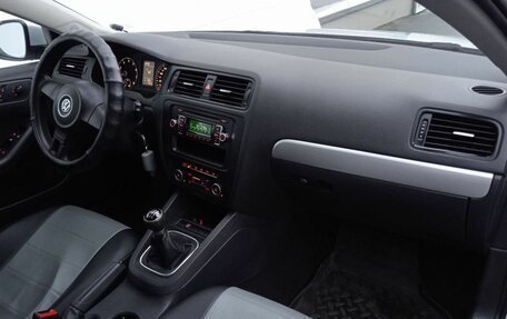 Volkswagen Jetta VI, 2011 год, 1 100 000 рублей, 15 фотография