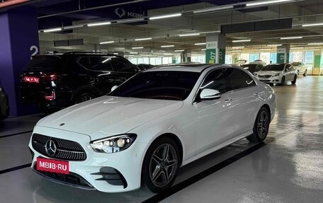Mercedes-Benz E-Класс, 2022 год, 3 630 000 рублей, 1 фотография