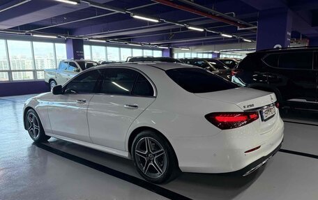 Mercedes-Benz E-Класс, 2022 год, 3 630 000 рублей, 6 фотография