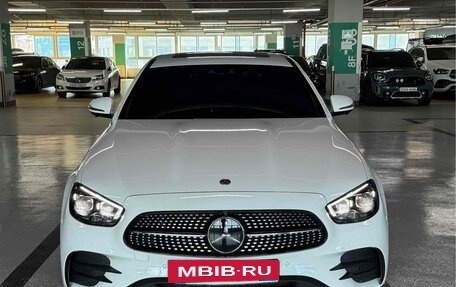 Mercedes-Benz E-Класс, 2022 год, 3 630 000 рублей, 2 фотография