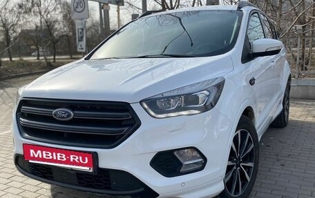 Ford Kuga III, 2018 год, 1 900 000 рублей, 2 фотография
