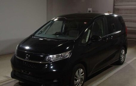 Honda Freed II, 2020 год, 1 750 000 рублей, 31 фотография