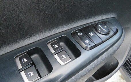 KIA Rio IV, 2018 год, 1 220 000 рублей, 10 фотография