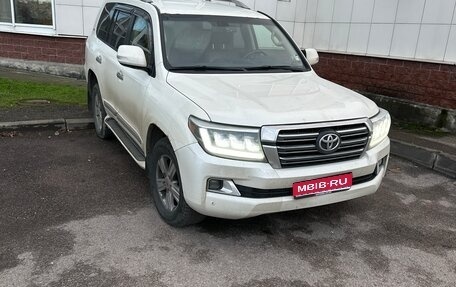 Toyota Land Cruiser 200, 2014 год, 2 600 000 рублей, 1 фотография
