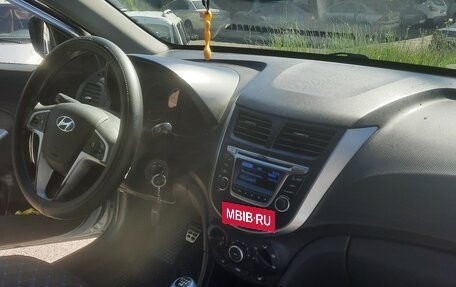 Hyundai Solaris II рестайлинг, 2013 год, 760 000 рублей, 7 фотография