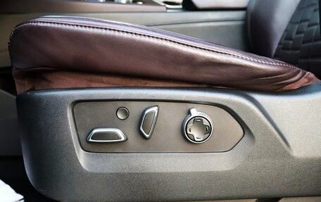 Cadillac Escalade V, 2022 год, 10 100 032 рублей, 18 фотография