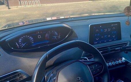 Peugeot 5008 II, 2020 год, 2 250 000 рублей, 10 фотография