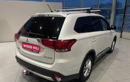 Mitsubishi Outlander III рестайлинг 3, 2016 год, 1 550 000 рублей, 5 фотография