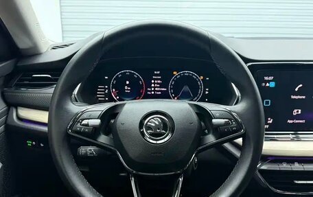 Skoda Octavia IV, 2023 год, 2 370 000 рублей, 10 фотография