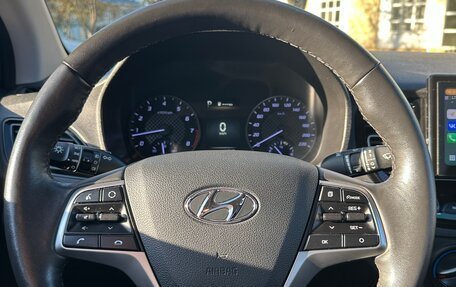 Hyundai Solaris II рестайлинг, 2022 год, 1 720 000 рублей, 10 фотография