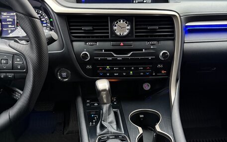 Lexus RX IV рестайлинг, 2017 год, 4 200 000 рублей, 19 фотография