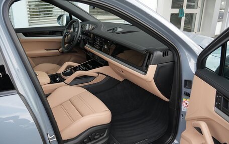 Porsche Cayenne III, 2025 год, 15 835 000 рублей, 12 фотография