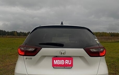 Honda Fit, 2021 год, 1 470 000 рублей, 6 фотография