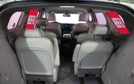 KIA Carnival III, 2016 год, 2 449 000 рублей, 23 фотография
