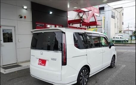 Honda Stepwgn, 2022 год, 2 360 000 рублей, 9 фотография