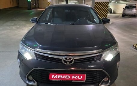 Toyota Camry, 2017 год, 2 300 000 рублей, 1 фотография