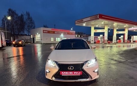 Lexus ES VII, 2016 год, 1 900 000 рублей, 2 фотография