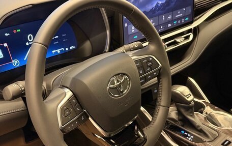 Toyota Highlander, 2025 год, 6 047 000 рублей, 12 фотография