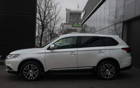 Mitsubishi Outlander III рестайлинг 3, 2015 год, 1 798 000 рублей, 8 фотография