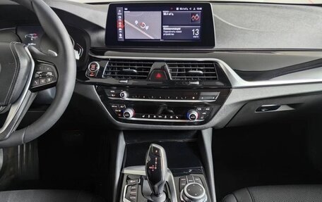 BMW 5 серия, 2020 год, 2 350 000 рублей, 7 фотография