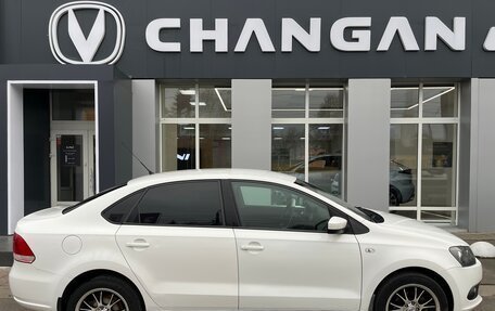 Volkswagen Polo VI (EU Market), 2012 год, 640 000 рублей, 2 фотография