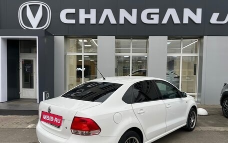 Volkswagen Polo VI (EU Market), 2012 год, 640 000 рублей, 3 фотография