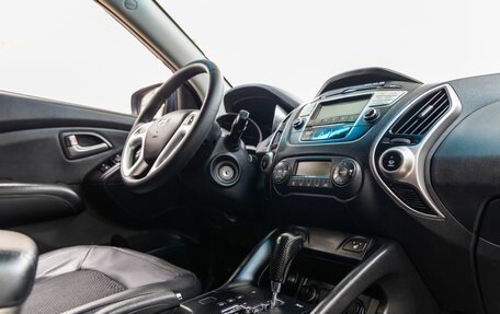 Hyundai ix35 I рестайлинг, 2010 год, 1 198 000 рублей, 28 фотография