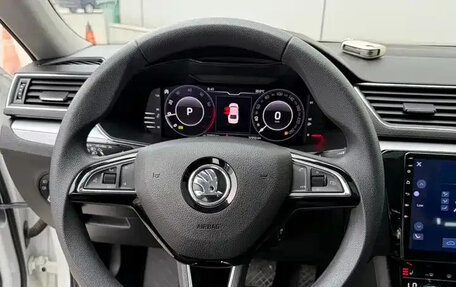 Skoda Superb III рестайлинг, 2022 год, 2 050 000 рублей, 9 фотография