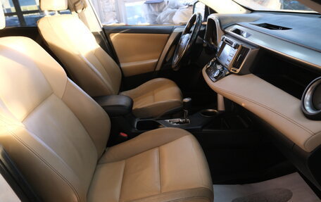 Toyota RAV4, 2014 год, 2 049 000 рублей, 22 фотография