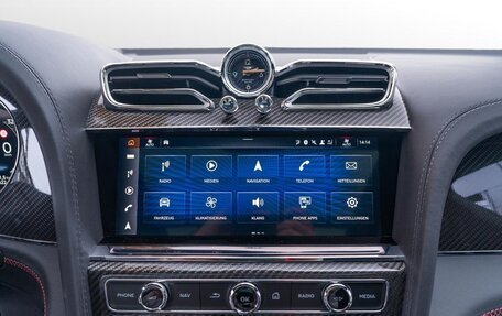 Bentley Bentayga I, 2024 год, 35 950 000 рублей, 7 фотография