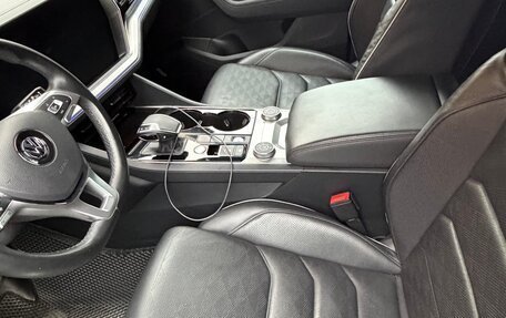 Volkswagen Touareg III, 2019 год, 5 500 000 рублей, 9 фотография