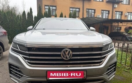 Volkswagen Touareg III, 2019 год, 5 500 000 рублей, 3 фотография