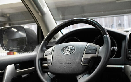 Toyota Land Cruiser 200, 2011 год, 2 999 000 рублей, 8 фотография