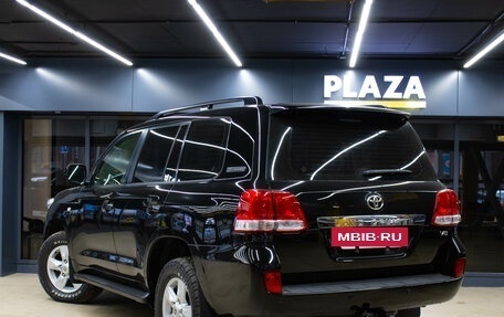 Toyota Land Cruiser 200, 2011 год, 2 999 000 рублей, 3 фотография