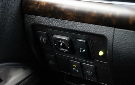 Toyota Land Cruiser 200, 2011 год, 2 999 000 рублей, 17 фотография