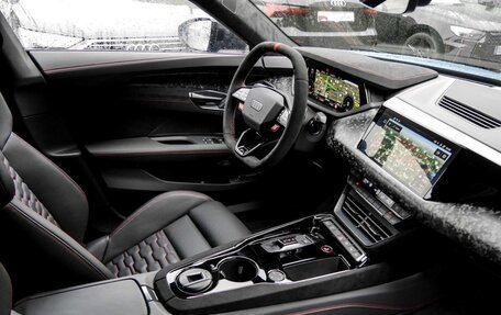 Audi RS e-tron GT, 2024 год, 16 400 000 рублей, 4 фотография