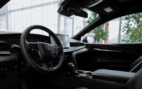 Toyota Camry, 2025 год, 4 990 000 рублей, 10 фотография