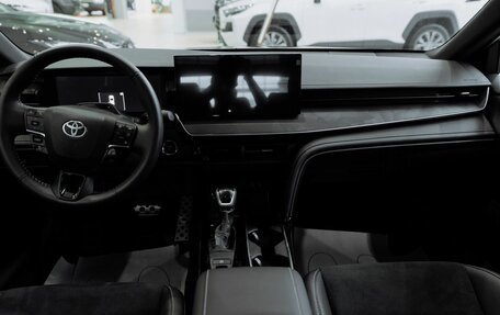 Toyota Camry, 2025 год, 4 990 000 рублей, 16 фотография