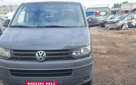 Volkswagen Caravelle T5, 2013 год, 1 770 000 рублей, 8 фотография