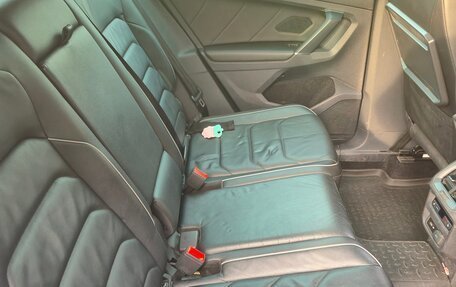 Volkswagen Tiguan II, 2018 год, 3 150 000 рублей, 12 фотография