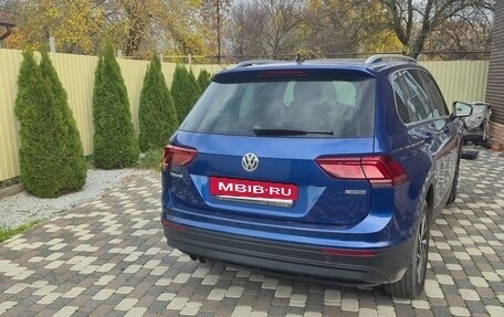 Volkswagen Tiguan II, 2018 год, 3 150 000 рублей, 4 фотография