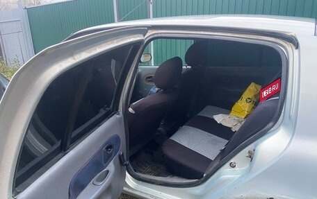 Renault Clio III, 2001 год, 160 000 рублей, 11 фотография