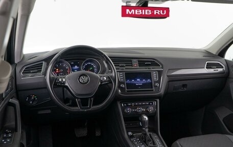 Volkswagen Tiguan II, 2017 год, 2 774 444 рублей, 7 фотография